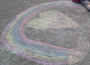 Du oder dein Kind mit der Waffe in der Hand?